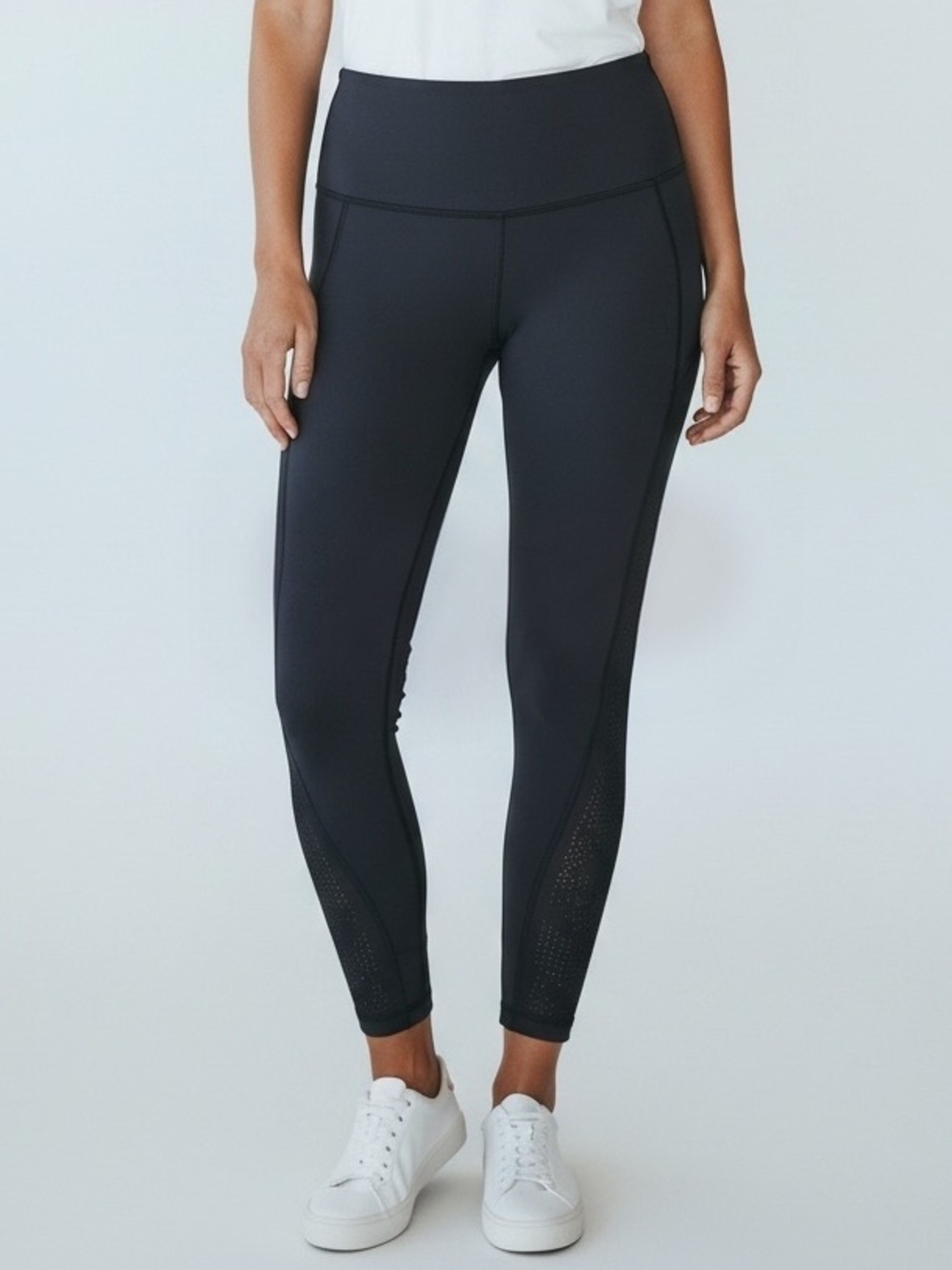 Lululemon Perforated Wunder Under Leggings Reveal Tights